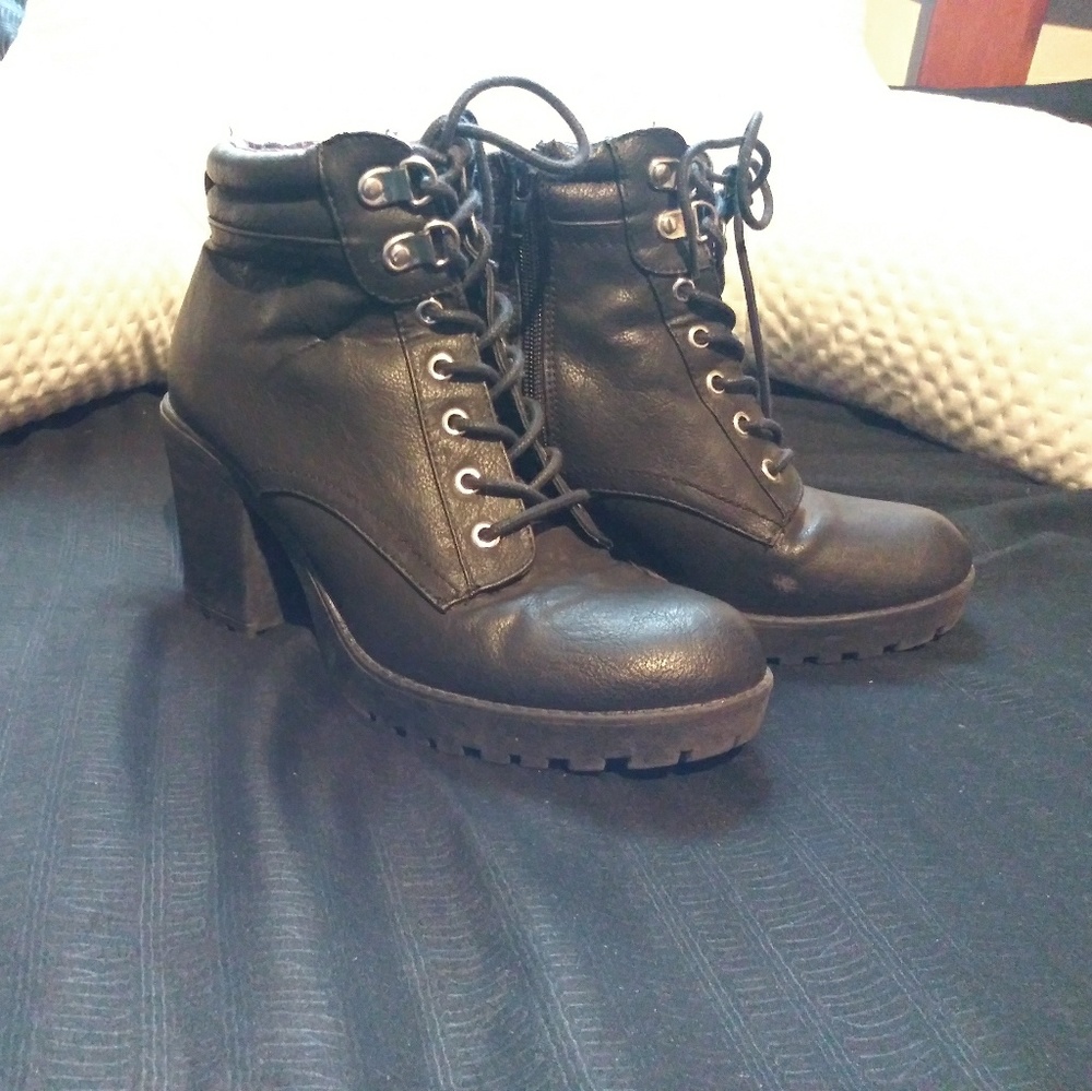 Laced booties